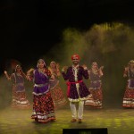 पहाड़ी नृत्य केवल कश्मीर के लिए ही नहीं बल्कि पर्यटकों के लिए भी एक आकर्षण का केंद्र है