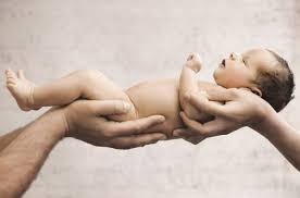 पिछले एक साल में हर दिन 12 बच्चे गोद लिए गए