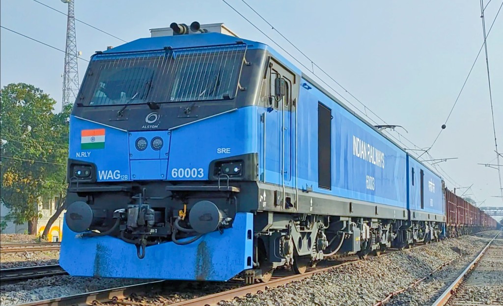 लोकोमोटिव उत्पादन में बना नया कीर्तिमान