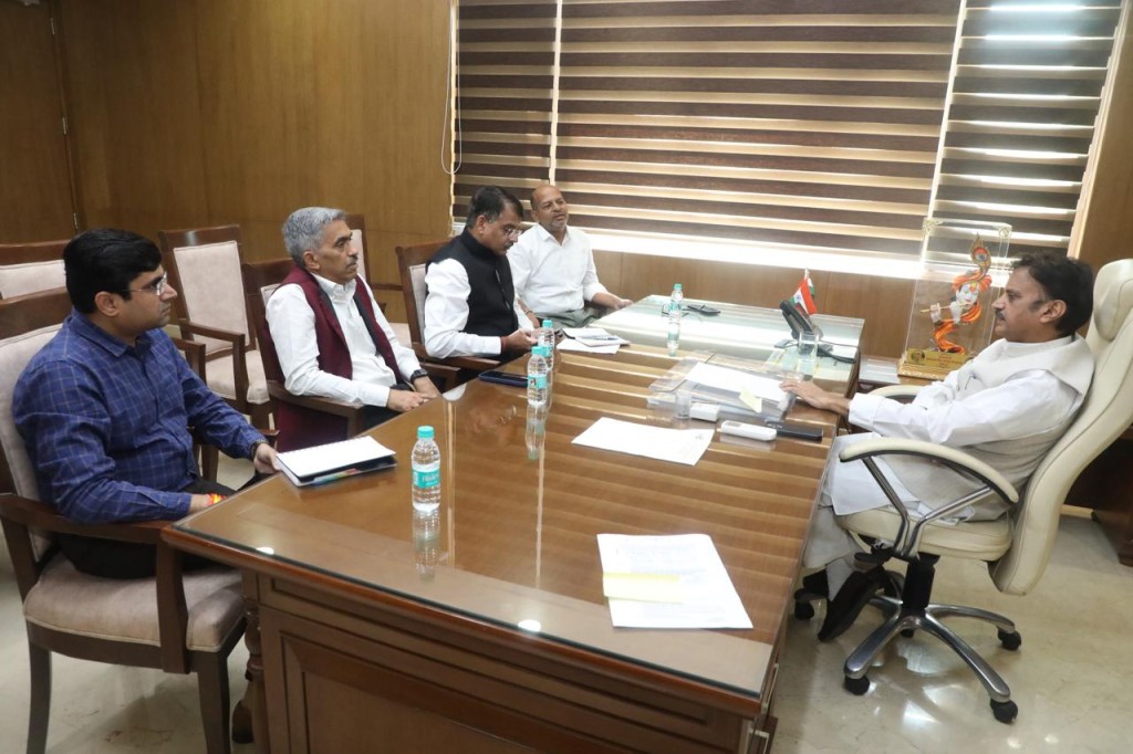 स्वास्थ्य सेवाओं के सुदृढ़ीकरण के लिए अंतर्विभागीय समन्वय आवश्यकः उप मुख्यमंत्री श्री शुक्ल